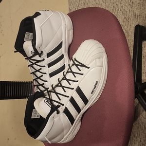 Mens tennis shoes